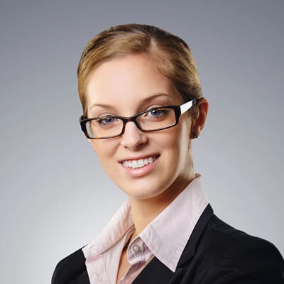 Teilnehmende Person im Online Marketing Kurs